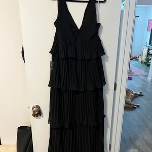 Lulu's Black Pleated Backless Tiered Maxi Dress